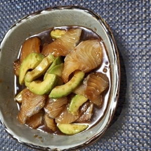 箸が止まらない！魚の漬け丼